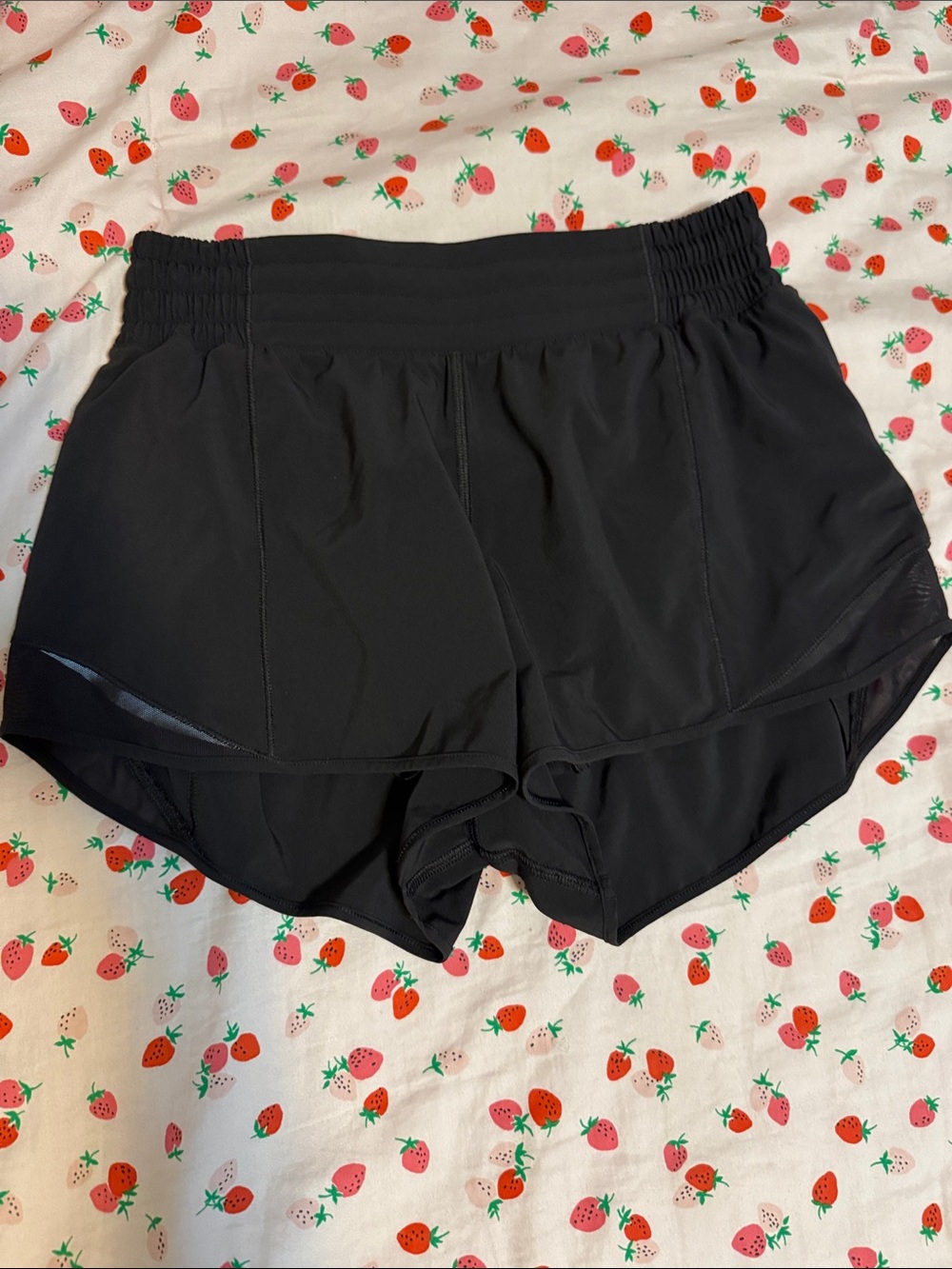lululemon hotty hot 2.5 inch brown shorts